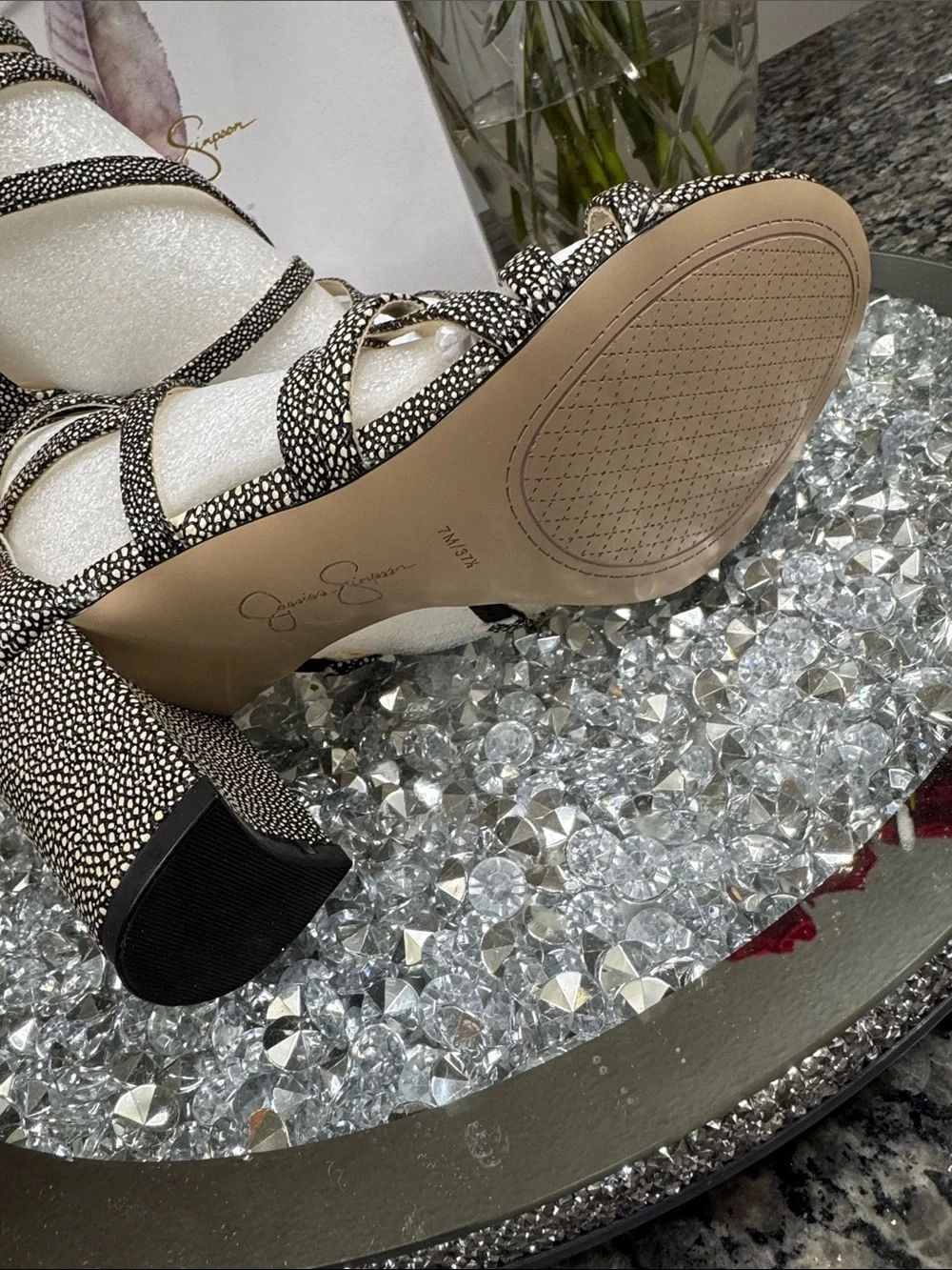 Jessica Simpson Black and Cream Textured Strappy Block Heel Sandal NEW 7 - Picture 13 of 15